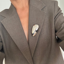 Load image into Gallery viewer, Drop Brooch
