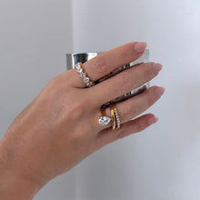 Load image into Gallery viewer, Infinito Ring
