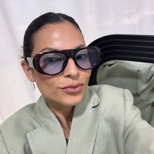 Load image into Gallery viewer, Cloe Sunnies Solid Brown
