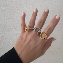 Load image into Gallery viewer, Textured Di Ring
