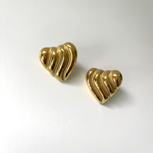 Load image into Gallery viewer, Chunky Heart Earrings
