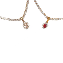 Load image into Gallery viewer, Me quiere o No me quiere Necklace
