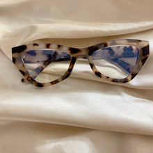 Load image into Gallery viewer, Boss Anti Blue Light Eyeglasses
