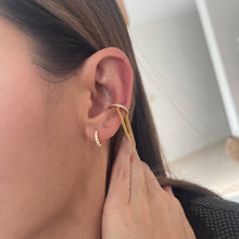 Load image into Gallery viewer, Glam Ear Cuff
