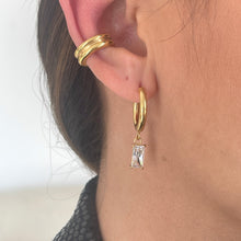 Load image into Gallery viewer, Stuck on you Ear Cuff
